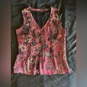 L ANA dressy tank black and red Paisley Print